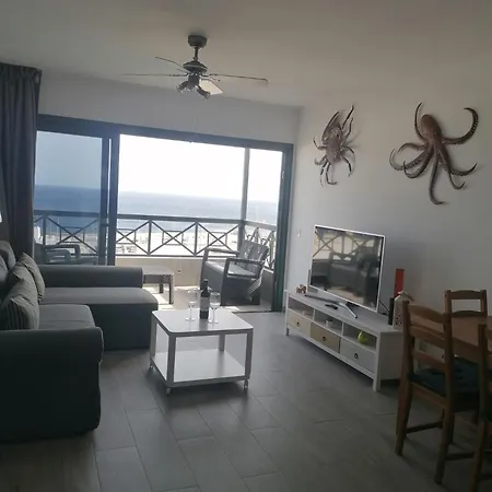 Alyce Apartment *